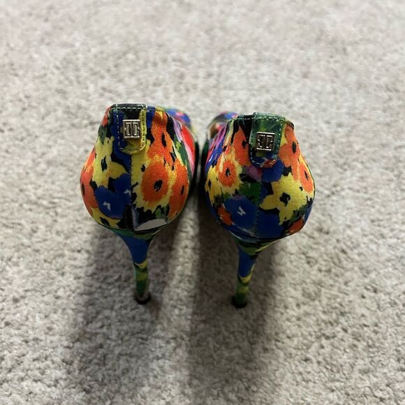 Ivanka Trump Floral Heels Pumps 7 1/2M - Picture 2 of 7